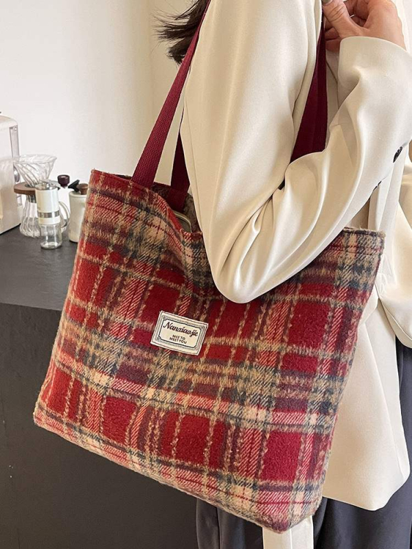 Вълнена клетъчна Tote чанта с цип, джоб за телефон, вътрешен джоб тип патч, двойни презрамки, пролет 2024