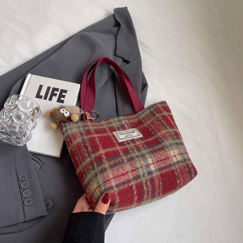 Вълнена клетъчна Tote чанта с цип, джоб за телефон, вътрешен джоб тип патч, двойни презрамки, пролет 2024