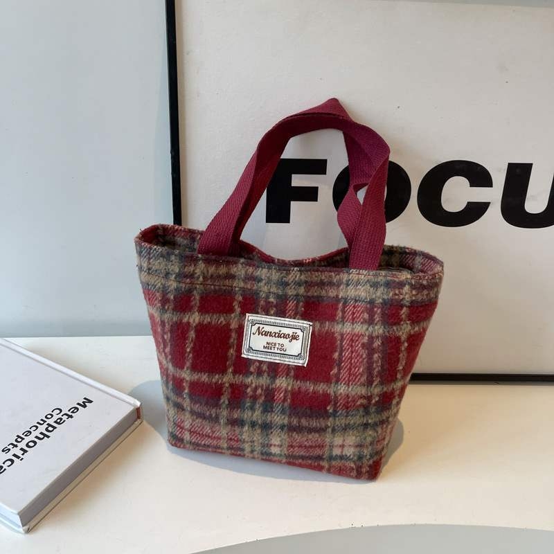 Вълнена клетъчна Tote чанта с цип, джоб за телефон, вътрешен джоб тип патч, двойни презрамки, пролет 2024