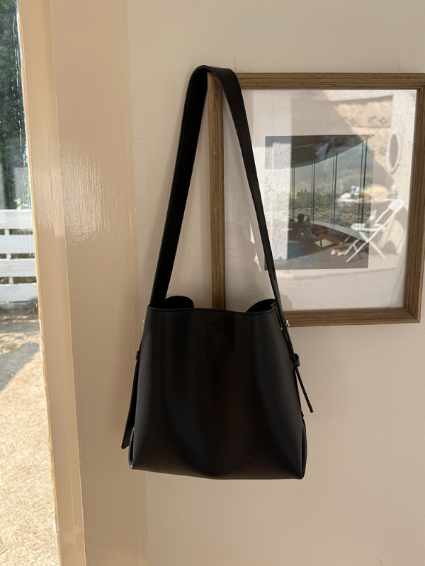 Geantă Feimi din PU bucket pentru femei – închidere magnetică, fără căptușeală, vara 2025