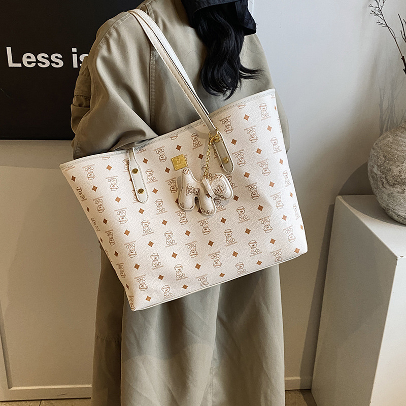 Ženska Tote torba velike kapacitete, PU materijal, vodoravnog kvadratnog oblika, zatvaranje na zip, podstava od poliestera, unutarnja džep sa zipom