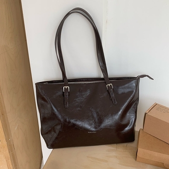 Tote чанта с нишов ретро стил, PU материал, голям капацитет, с цип за затваряне, хоризонтално правоъгълна форма, вътрешен джоб с цип