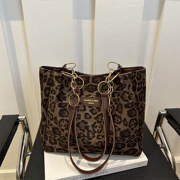 Nailoninė Tote rankinė su miesto paprastumo stiliumi, horizontali kvadrato forma, vidinė užtrauktuko kišenė, poliesterio pamušalas