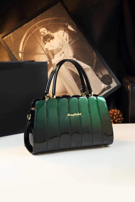 Дамска PU кожена чанта за рамо и през кръст — мотоциклетен стил, възглавничковидна форма, цип