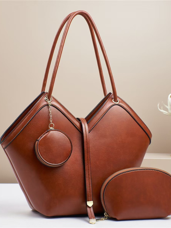 PU Tote чанта в Street стил, сърцевидна форма, цип, вътрешни джобове