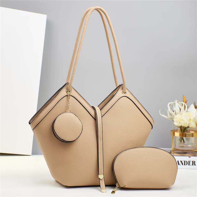 PU Tote чанта в Street стил, сърцевидна форма, цип, вътрешни джобове