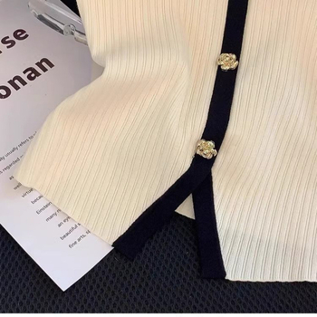 Μπλούζάκι T με σχέδιο φιόγκο, τετράγωνο ντεκολτέ, κοντά μανίκια, εφαρμοστή γραμμή, από ακρυλικό ύφασμα