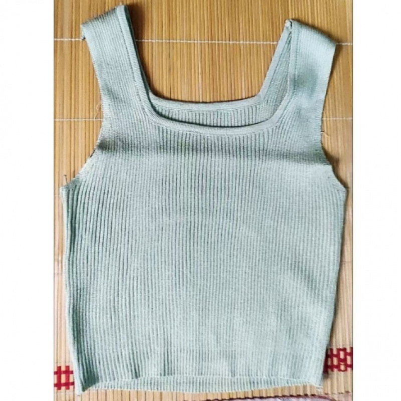 Masnis mintázatú póló, négyszögletes nyakkal, rövid ujjú, karcsúsított fazon, akril rostból