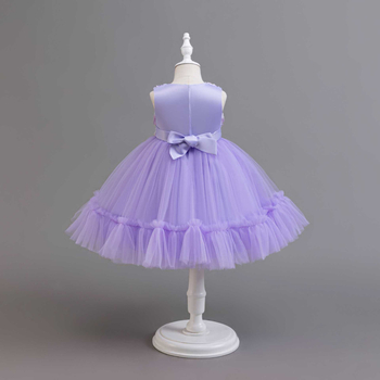 Knivini vaikų princesės suknelė be rankovių iš gazės audinio su gėlėtu raštu, pagrindinis audinys 65% medvilnė, pamušalas 35% medvilnė, amžiaus grupė 3–8 metų, vasara 2025