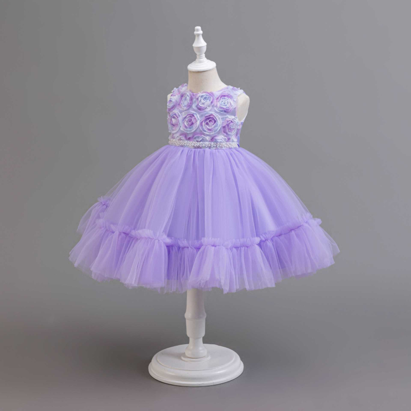 Knivini vaikų princesės suknelė be rankovių iš gazės audinio su gėlėtu raštu, pagrindinis audinys 65% medvilnė, pamušalas 35% medvilnė, amžiaus grupė 3–8 metų, vasara 2025