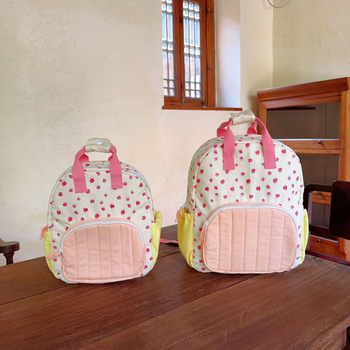 Pamut vászon hátizsák óvodások számára mindennapi használatra, eper mintával, ultra könnyű és lélegző, ívelt vállpántok, belső pamut bélés