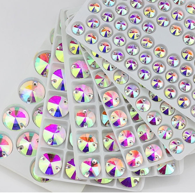 Üvegből készült rhinestone varráshoz, kettős lyukú, körsatelit rögzítés, sík aljzat, Hirback minta, elektroplating