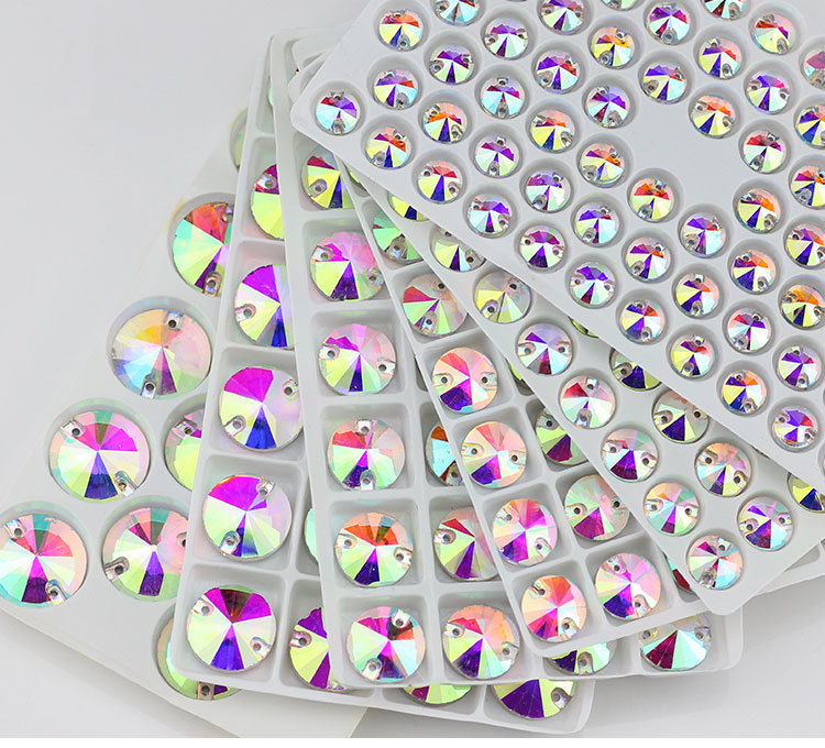 Üvegből készült rhinestone varráshoz, kettős lyukú, körsatelit rögzítés, sík aljzat, Hirback minta, elektroplating