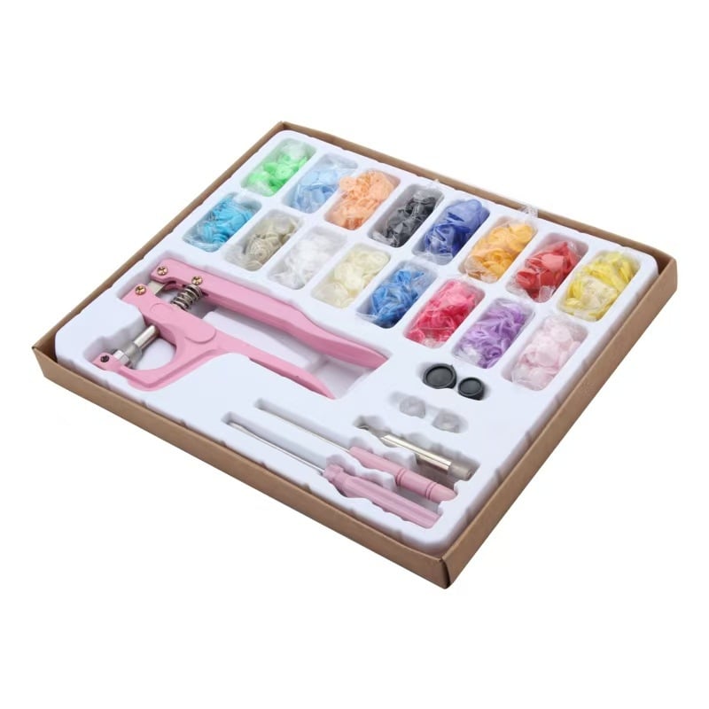 Dervos pagrindu pagamintas keturių spaustukų sagtelių komplektas džinsams (T5), be prekės ženklo pakuotėje