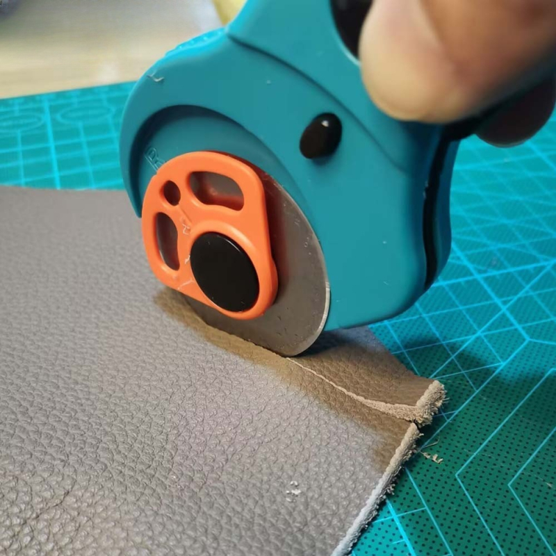 Minilu Ft145 Ролерен кръгъл нож за рязане на кожа и плат – комплект за пачворк рязане с клипове, произход Zhejiang, Китай