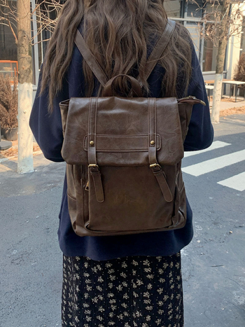 Rucsac în stil street-trend, material PU, toamnă 2024, închidere cu capac magnetic, buzunar intern cu fermoar