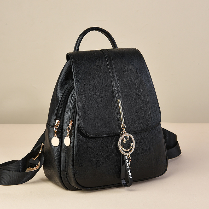 Női PU hátizsák, városi egyszerű stílus, tavasz 2025 kiadás, vízálló és lopás elleni védelem, poliészter bélés, cipzáros nyitás, belső zsebek zipzárral és telefon számára.