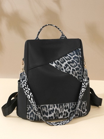 Hátizsák mindennapi használatra, nylon anyagból, poliészter bélés, cipzáras nyitás, rejtett belső zseb