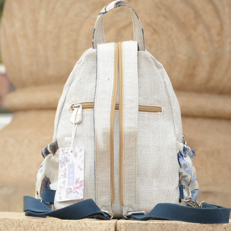 Irodalmi stílusú hátizsák, pamut és len anyagból, cipzáras záródás, ideális szabadidős utazásokhoz
