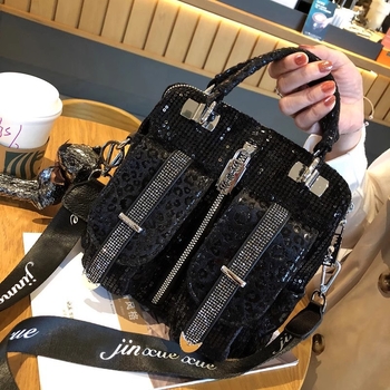Geantă pentru femei - versatilă, crossbody/poșetă în stil coreean, design tridimensional; Primăvara 2025, închidere cu fermoar, buzunare interioare pentru telefon și ID