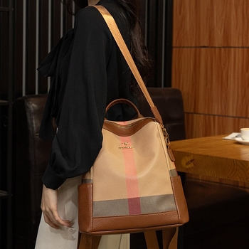 Női PU bőr hátizsák – tavasz 2025, cipzár, poliészter bélés, belső ID zseb