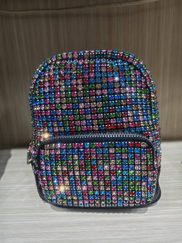 Holy Heron női PU hátizsák Rhinestone Bling díszítés, ID zseb, záródás húzózárral és csattal, poliészter bélés — 2025 tavasz