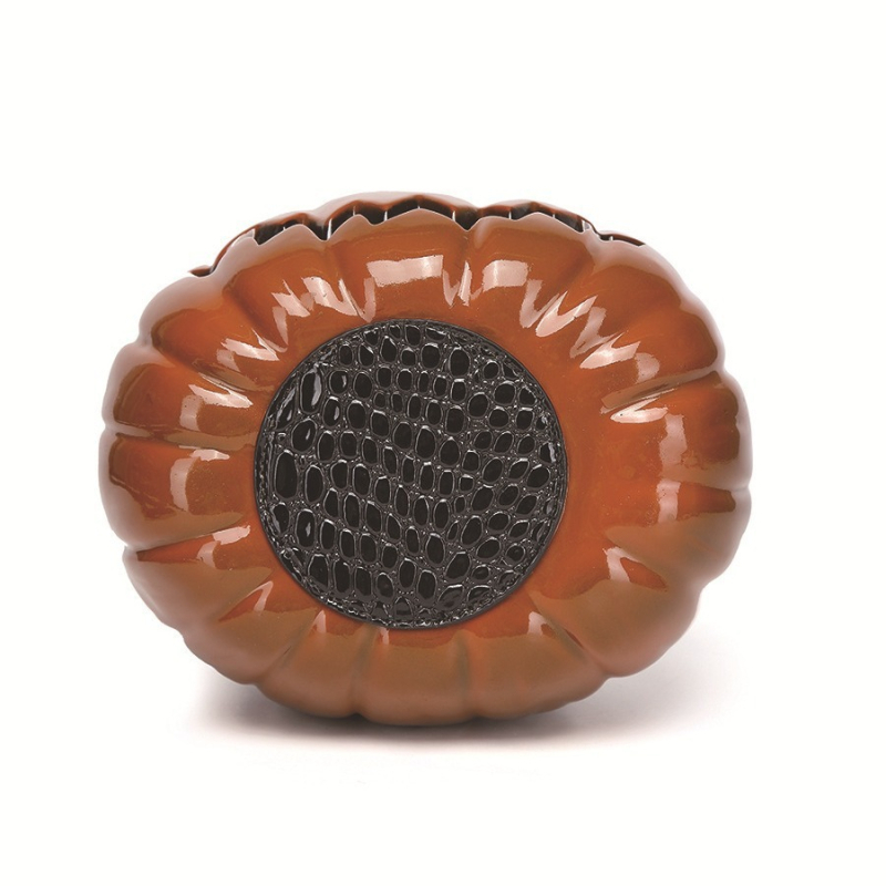 PVC anyagból készült tök alakú táska, street trend stílusban, cipzáras nyitás, poliészter bélés, belső ID-zseb és laminált cipzáras zseb, dupla vállpánt