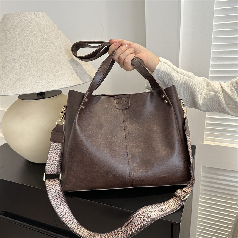 PU anyagú Tote táska, vízszintes négyzetes formájú, cipzár, bélés nélküli, Han Shan márka