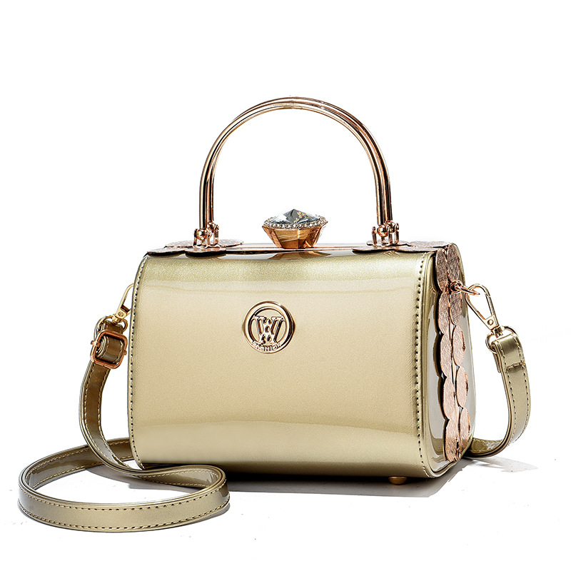 Shi Chen PU bőr szatchel táska, páncél ihletésű dizájn, kerek forma, zárható kapcsos zár, egy vállpánt, belső zseb, poliészter bélés