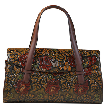 Sylvia PU Tote táska, vízszintes négyzet alakú, mágneszárnyos zárás, belső rekeszek: cipzáros zseb, telefon zseb, szendvics típusú cipzáras zseb