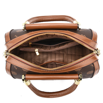 Boston táska Orange beans PVC anyagból, cipzáras záródással és belső cipzáras zsebbel, valamint zseb a telefon számára