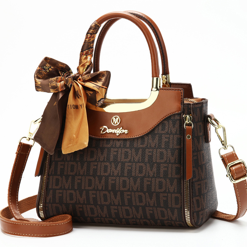 PU keresztpántos Tote táska – vízszintes négyzet alakú, cipzár, poliészter bélés