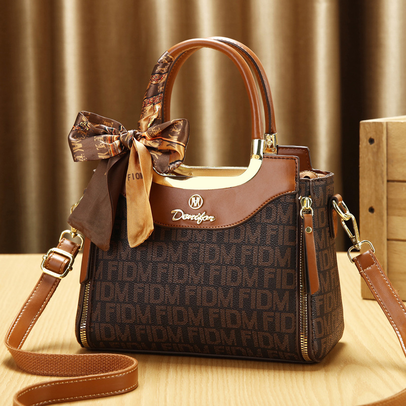 PU keresztpántos Tote táska – vízszintes négyzet alakú, cipzár, poliészter bélés