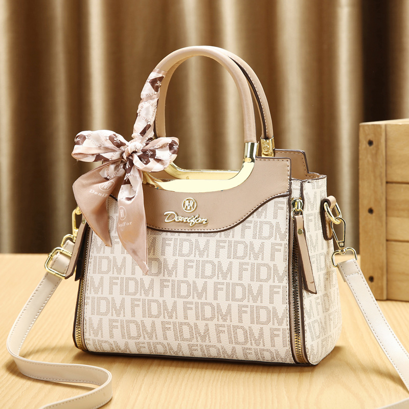 PU keresztpántos Tote táska – vízszintes négyzet alakú, cipzár, poliészter bélés