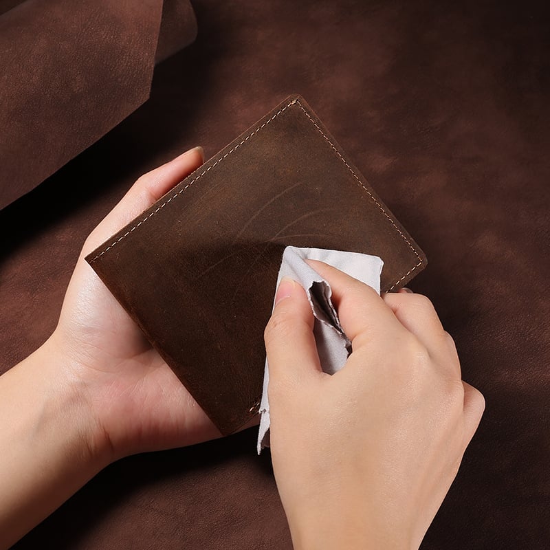 Férfi ultra vékony pénztárca valódi bőrből, felső réteg marhabőrből, 1 hajtásos kivitel, poliészter bélés, lélegző, ultrakönnyű