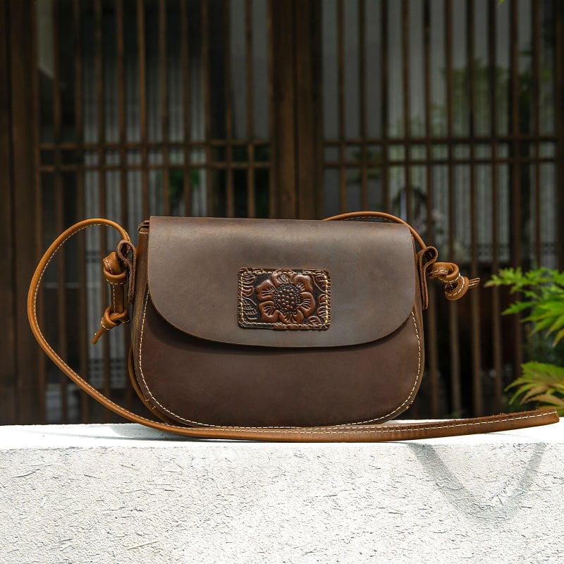 Marunte Geantă de umăr din piele naturală, cu embossing - Piele de prim strat, Formă orizontală pătrată, Închidere cu fermoar, Interior cu buzunare: buzunar cu fermoar, buzunar pentru telefon, buzunar pentru ID