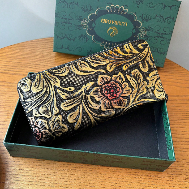 Portofel geant PU pentru femei, clutch cu model floral gravat, formă orizontală pătrată, închidere cu fermoar, căptușeală din poliester, brand M.T MISS TOTE, vara 2024, stil literar național, utilizare zilnică, multiple compartimente pentru carduri și mone