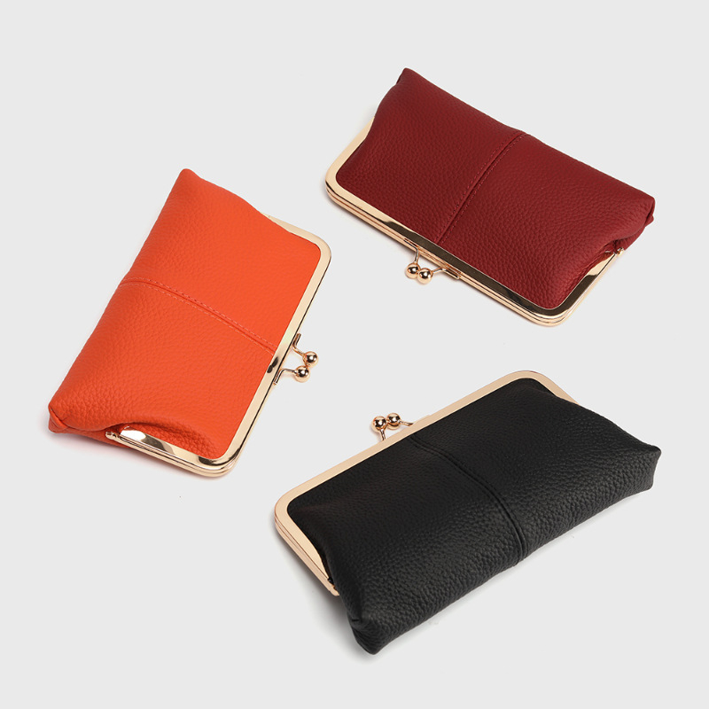 Hosszú PU bőr klutch pénztárca csattal – vízszintes négyzetes forma, poliészter bélés, belső rekesz