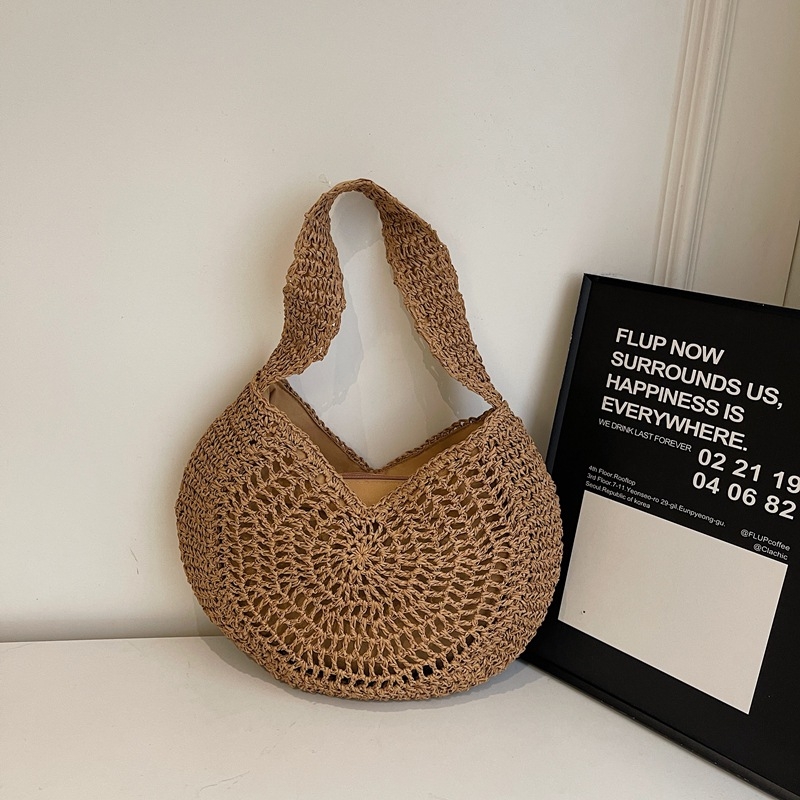 Caromanti PU válltáska, horizontális négyszögletes forma, cipzáras zárás, belső cipzáras zseb, nylon bélés, utcai divat, tavasz 2025