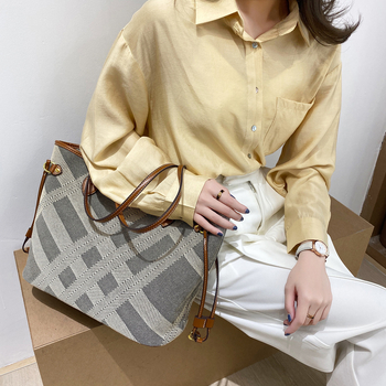 Vászon Tote táska utcai stílusban, horizontális négyzet alakú forma, belső bélés: szintetikus bőr