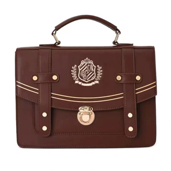 Yi Yan PU messenger táska utcai stílusban, vízszintes négyszögletes forma, záródás fedéllel, belső cipzáras rekesz, dupla vállpánt