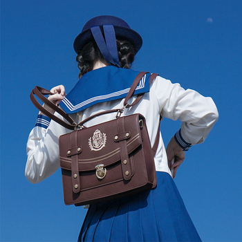 Yi Yan PU messenger táska utcai stílusban, vízszintes négyszögletes forma, záródás fedéllel, belső cipzáras rekesz, dupla vállpánt