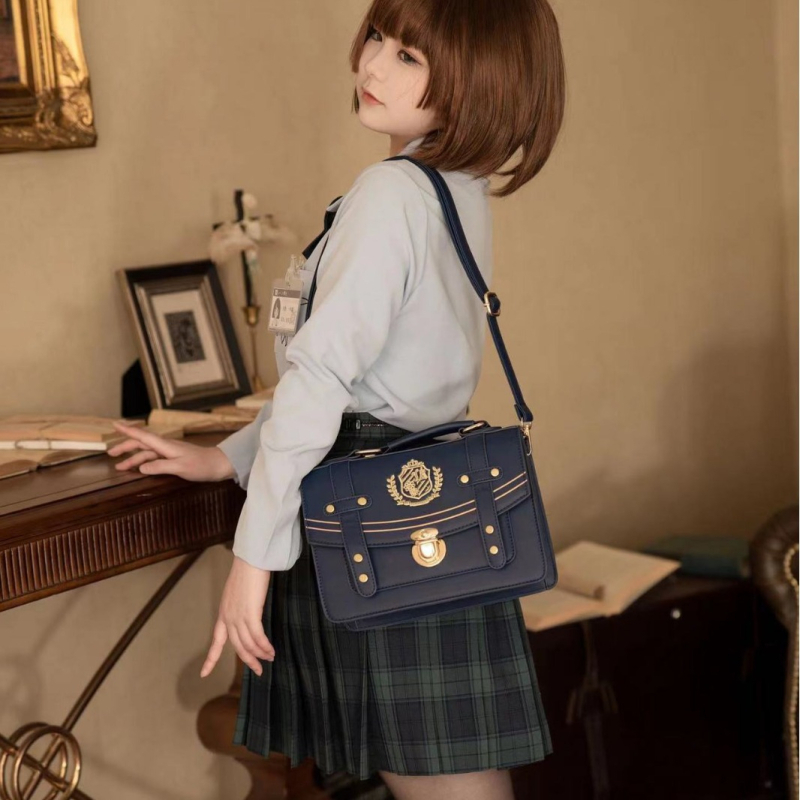 Yi Yan PU messenger táska utcai stílusban, vízszintes négyszögletes forma, záródás fedéllel, belső cipzáras rekesz, dupla vállpánt