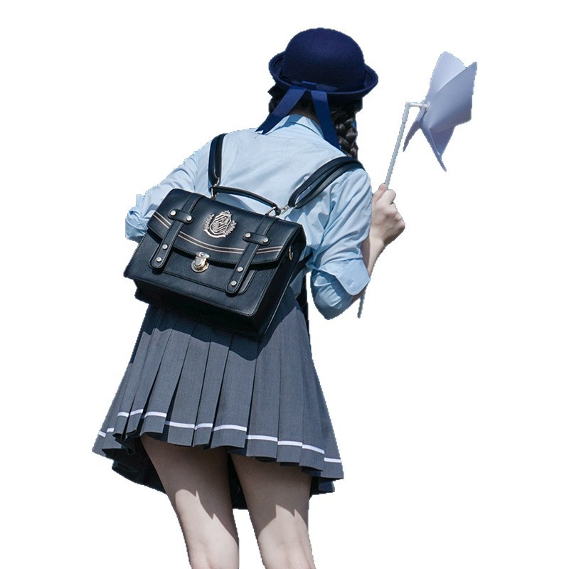 Yi Yan PU messenger táska utcai stílusban, vízszintes négyszögletes forma, záródás fedéllel, belső cipzáras rekesz, dupla vállpánt