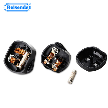 Reisende kelioninis kištukų adapteris iš UK į EU/US su saugikliu