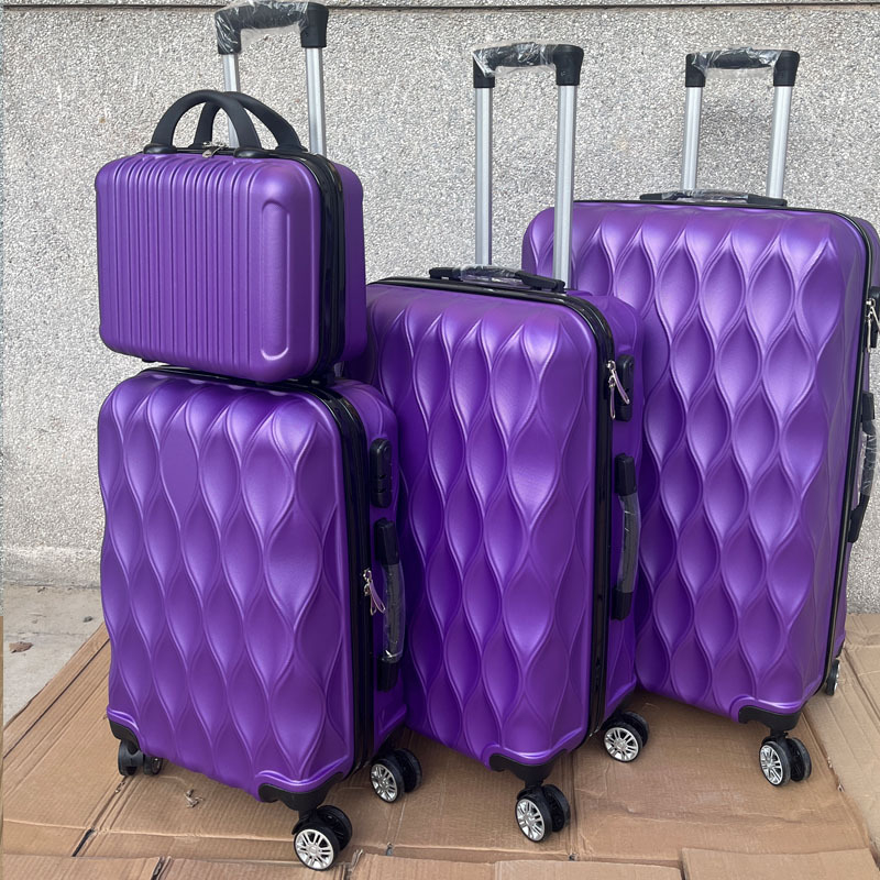 Set bagaje ABS cu roți universale – patru piese, deschidere cu fermoar, impermeabil și durabil, anti-furt, căptușeală poliester, greutate 2.5–3.5 kg