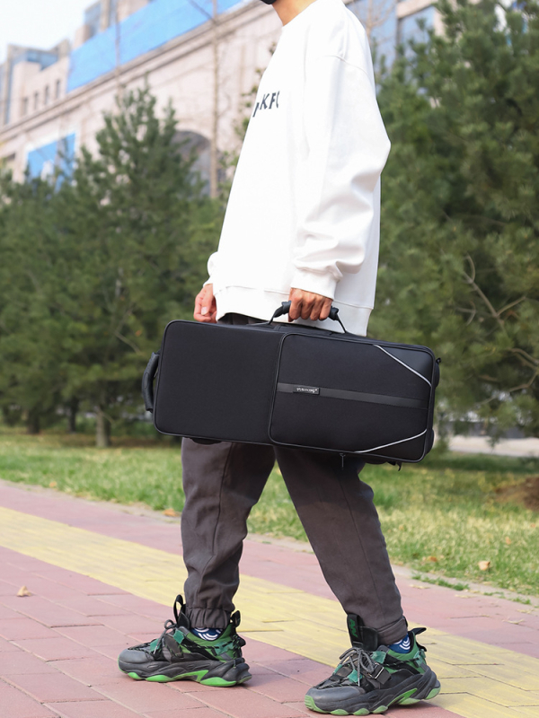 Калъф за музикален инструмент от Oxford плат (водоустойчив; полиэстерно-памучна подплата; извита презрамка; принт с букви)