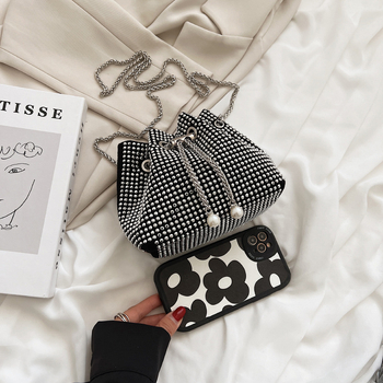 Rhinestone PU bucket táska, húzózáras záródás, láncos válltáska, belső cipzáras zseb