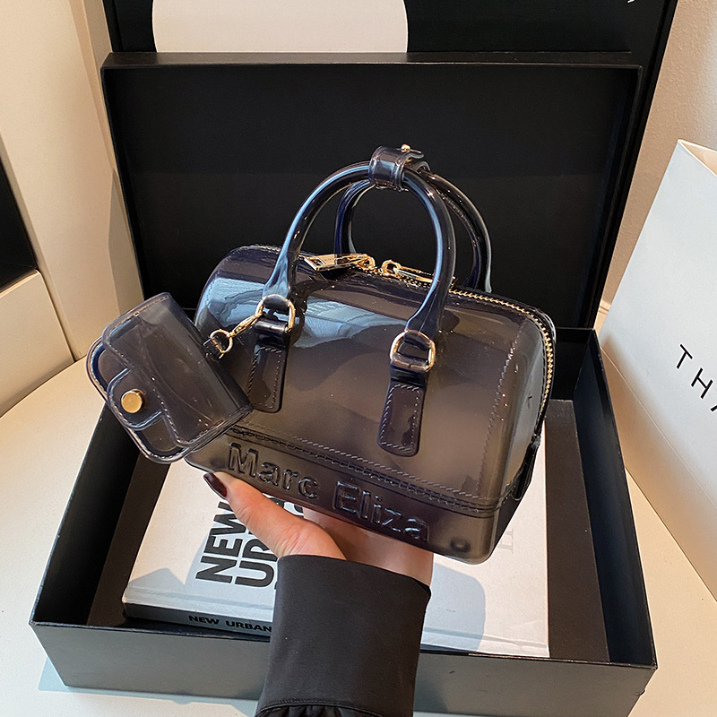 Чанта през рамо с една презрамка – силикон, малък квадратен формат, хоризонтална форма, цип, джоб за телефон