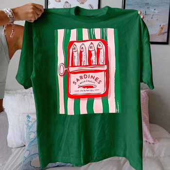 Tricou damă din bumbac cu imprimeu sardine, guler rotund, mâneci scurte, croială lejeră